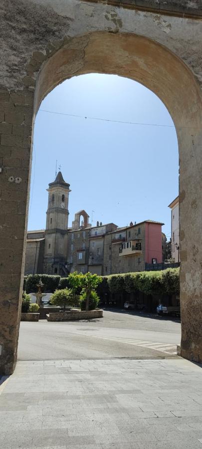 La Chascona Di Farnese Casa Di Tufo Nel Borgo Exterior foto
