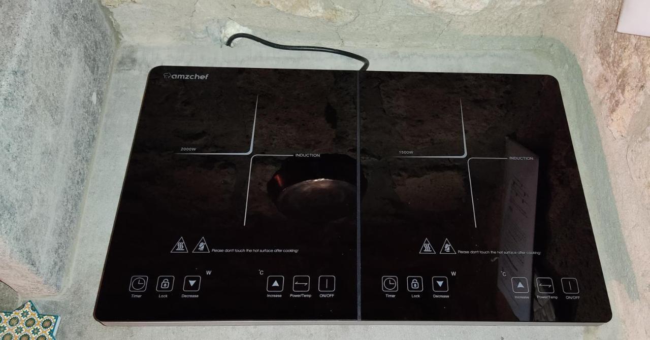 La Chascona Di Farnese Casa Di Tufo Nel Borgo Exterior foto