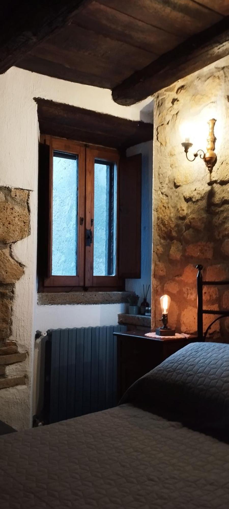 La Chascona Di Farnese Casa Di Tufo Nel Borgo Exterior foto