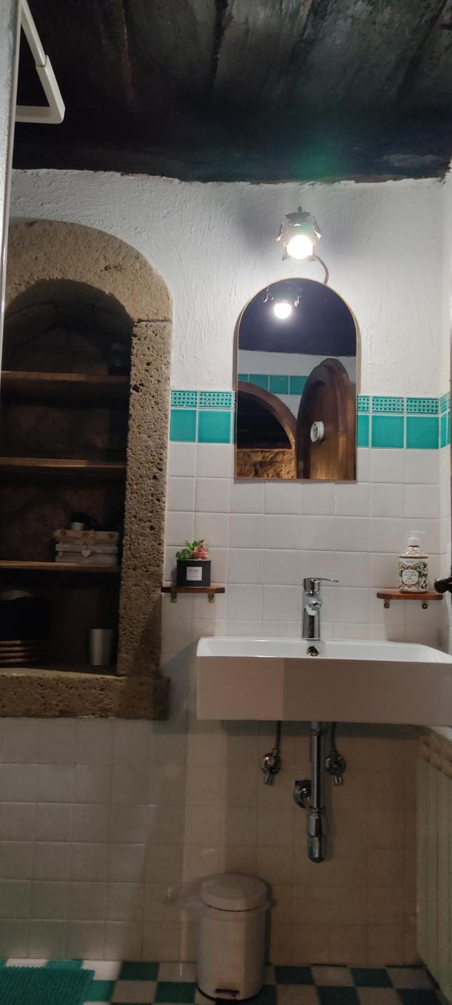 La Chascona Di Farnese Casa Di Tufo Nel Borgo Exterior foto
