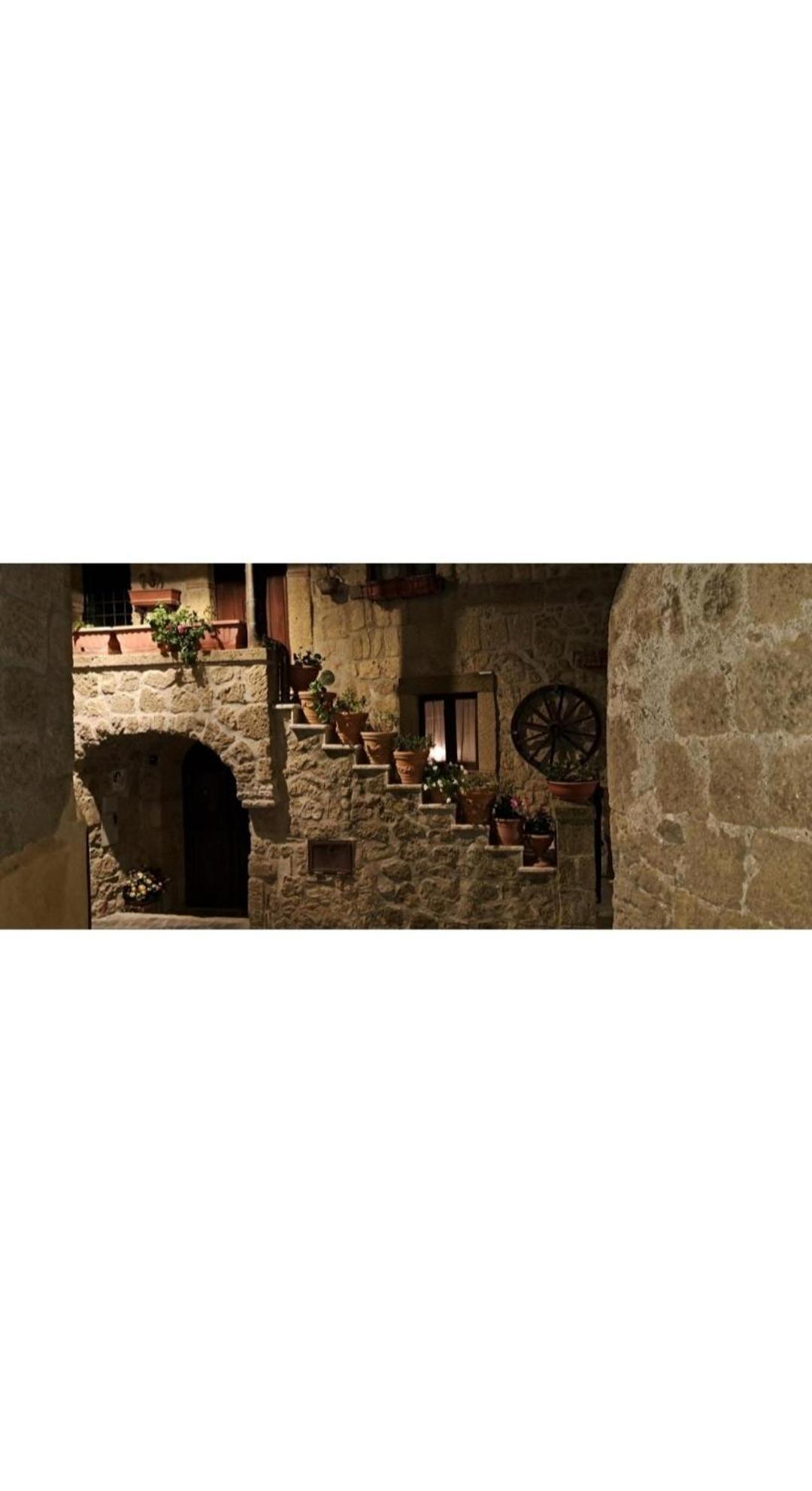 La Chascona Di Farnese Casa Di Tufo Nel Borgo Exterior foto