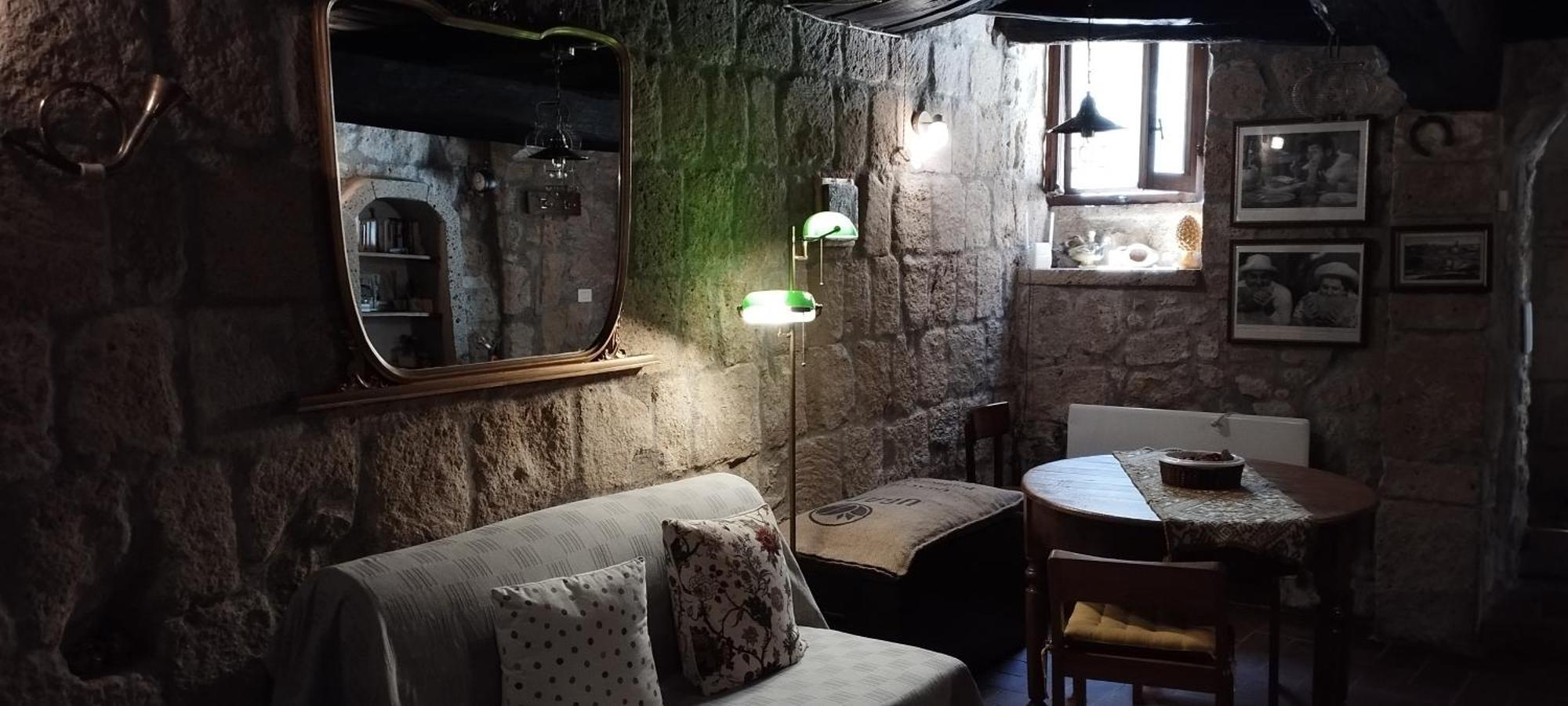 La Chascona Di Farnese Casa Di Tufo Nel Borgo Exterior foto