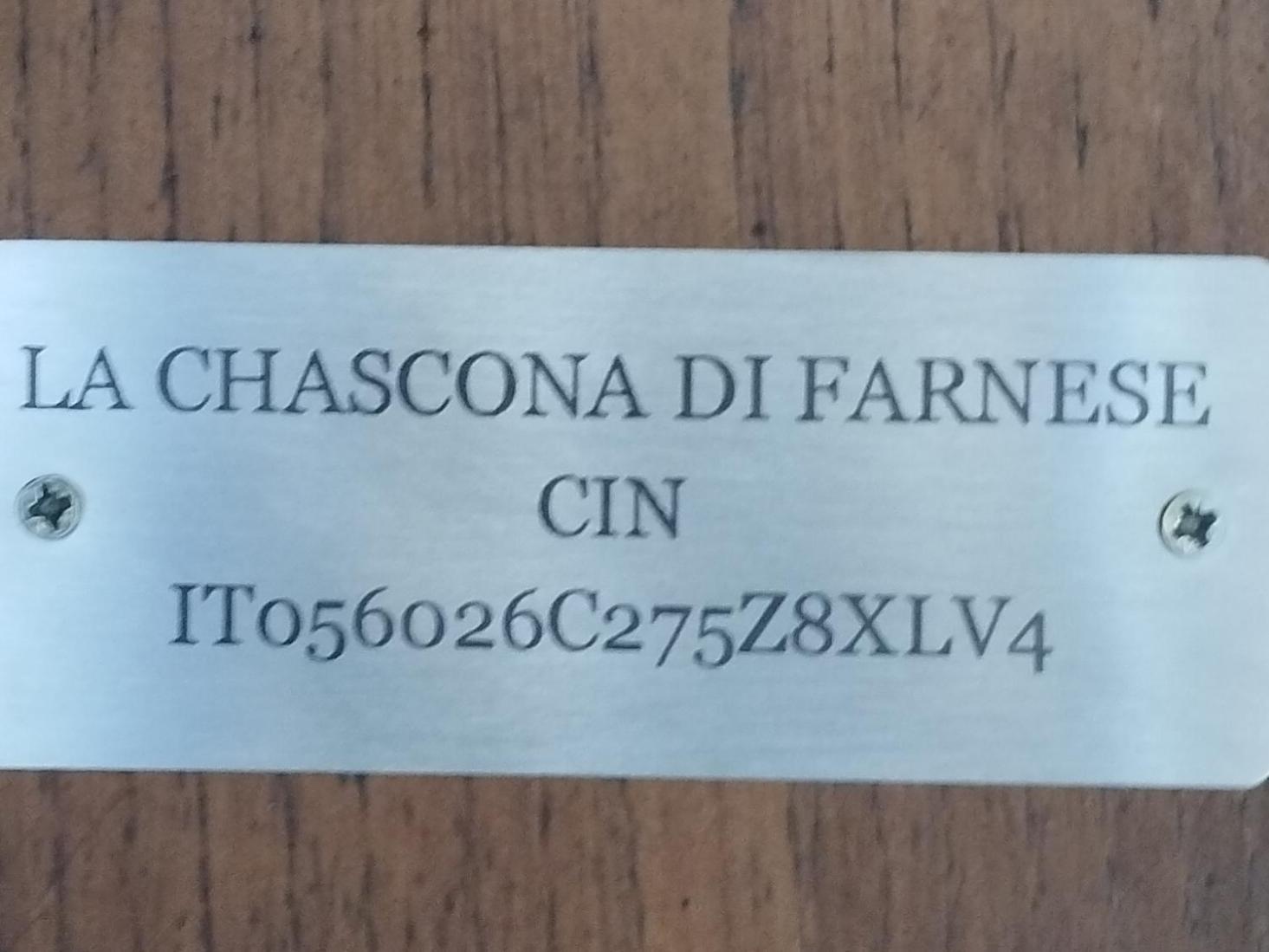 La Chascona Di Farnese Casa Di Tufo Nel Borgo Exterior foto