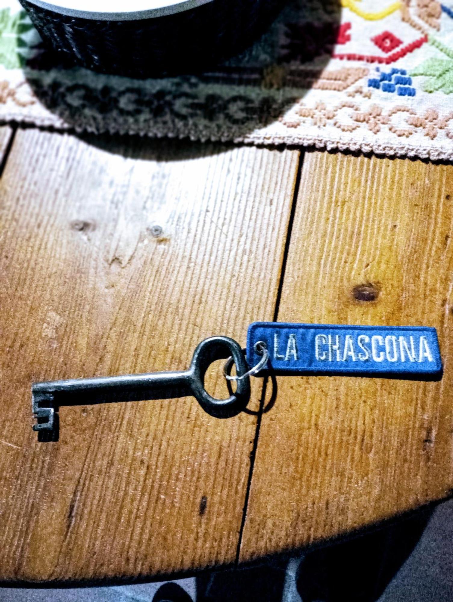 La Chascona Di Farnese Casa Di Tufo Nel Borgo Exterior foto
